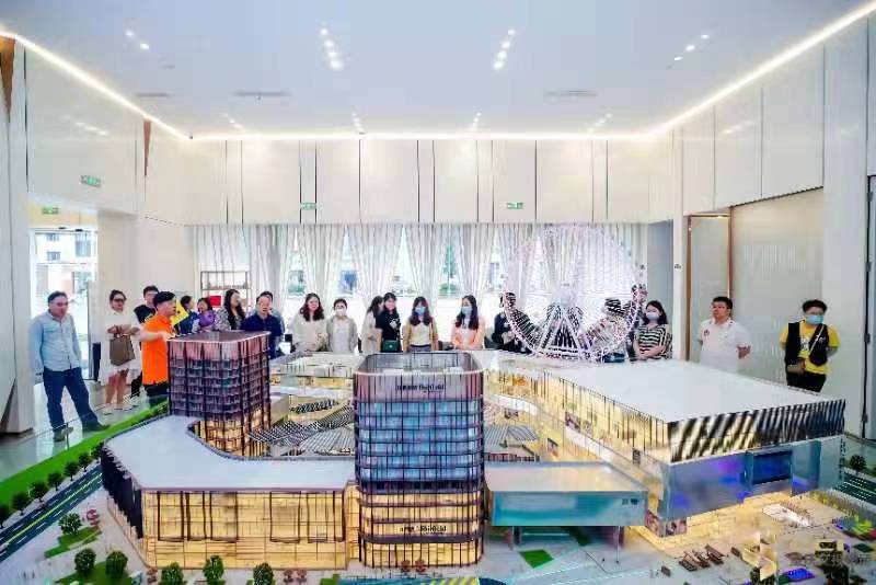 重庆星荣，城市之光，科技与文化的融合